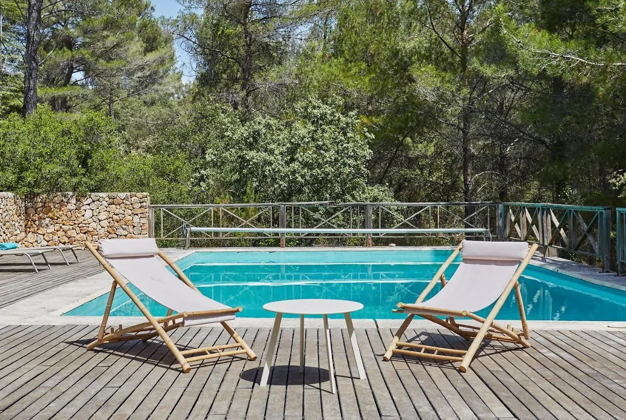 Le Paradis Des Anges Hotel Saint-Marc-Jaumegarde 0*,  France